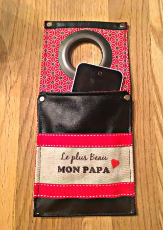 Porte Chargeur téléphone personnalisé